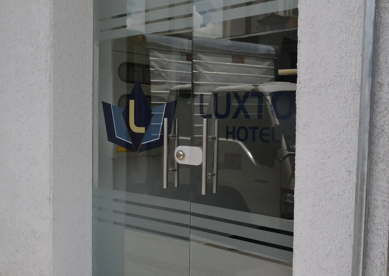 מלון ברמה אקונומית מדיין Hotel Luxton