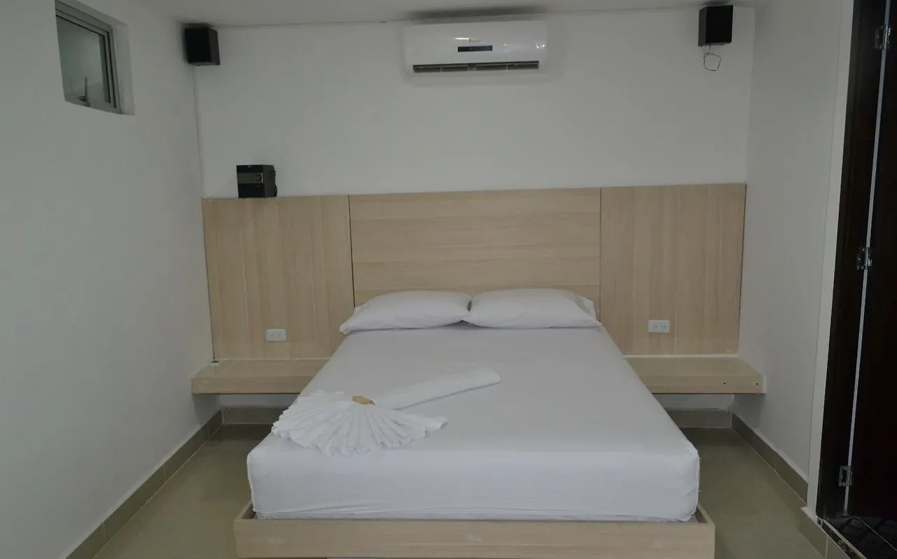 מדיין Hotel Luxton מלון ברמה אקונומית