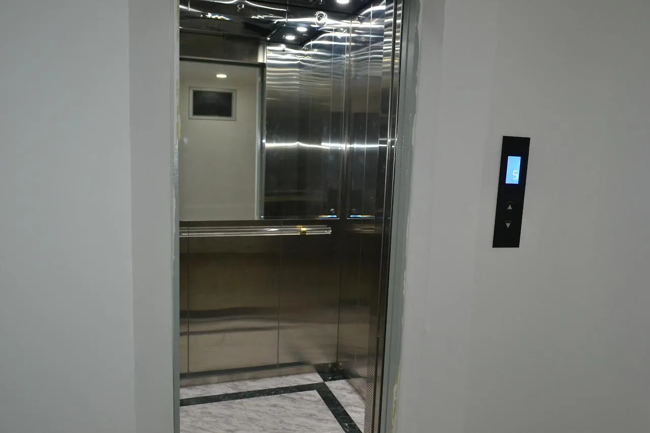 *** מלון ברמה אקונומית מדיין Hotel Luxton קולומביה