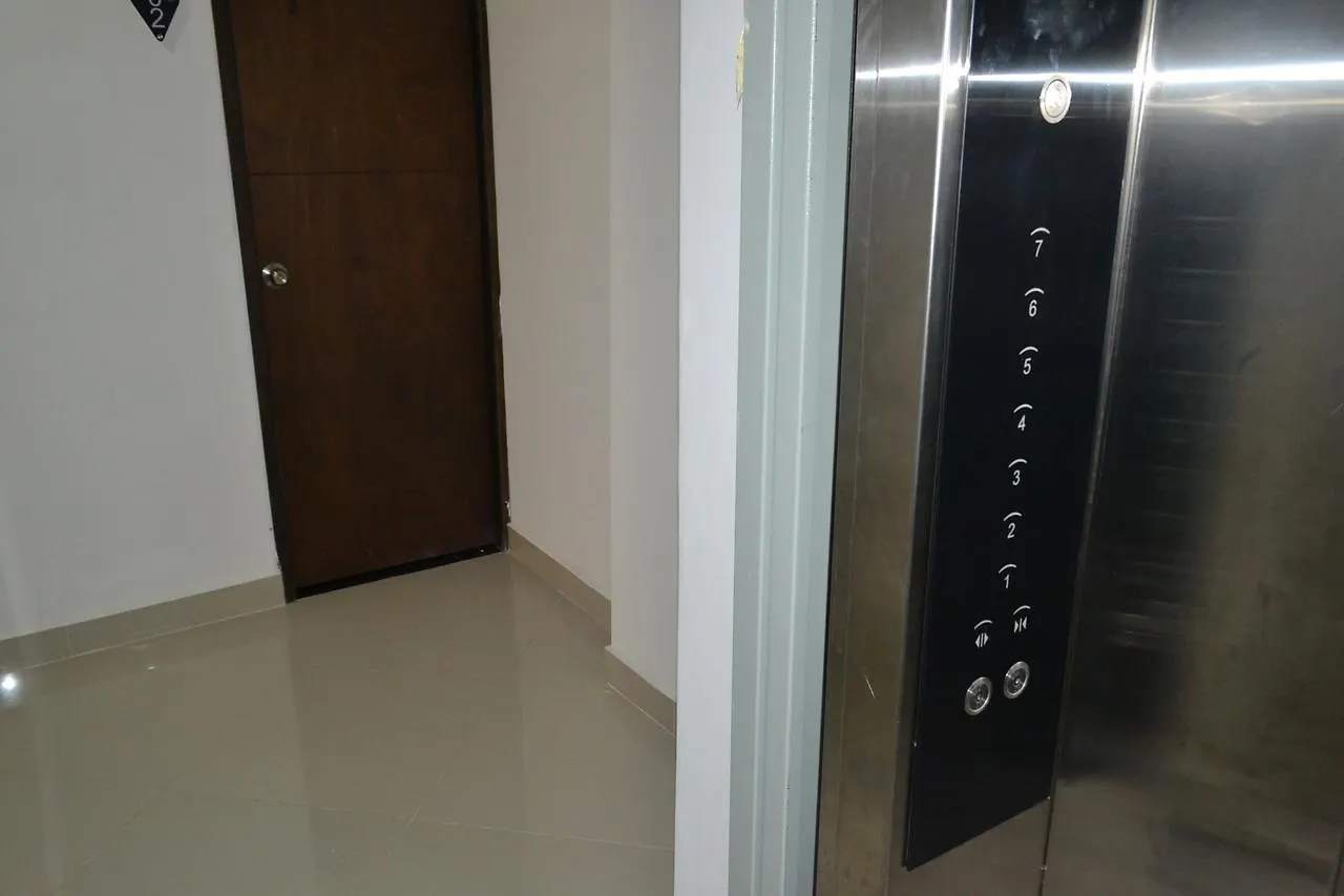 מלון ברמה אקונומית מדיין Hotel Luxton