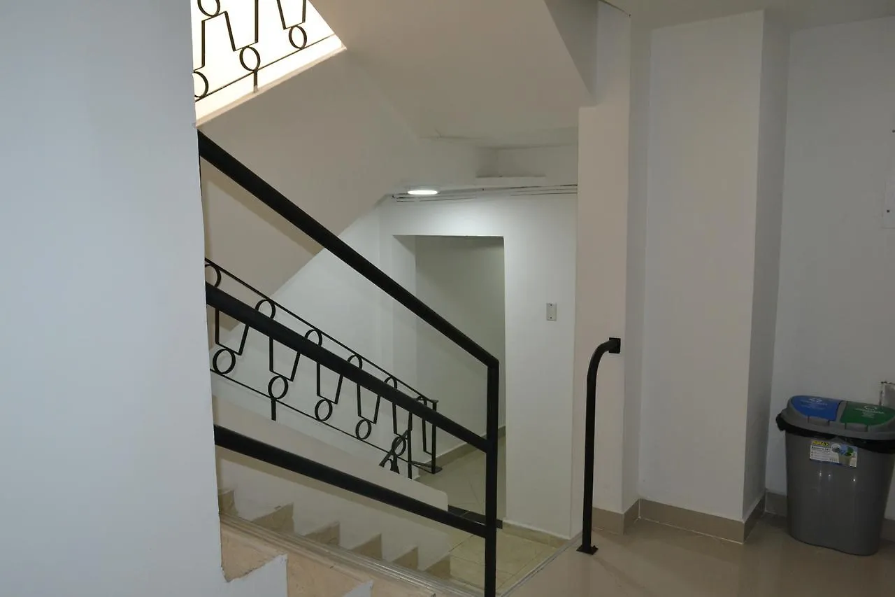 מדיין Hotel Luxton