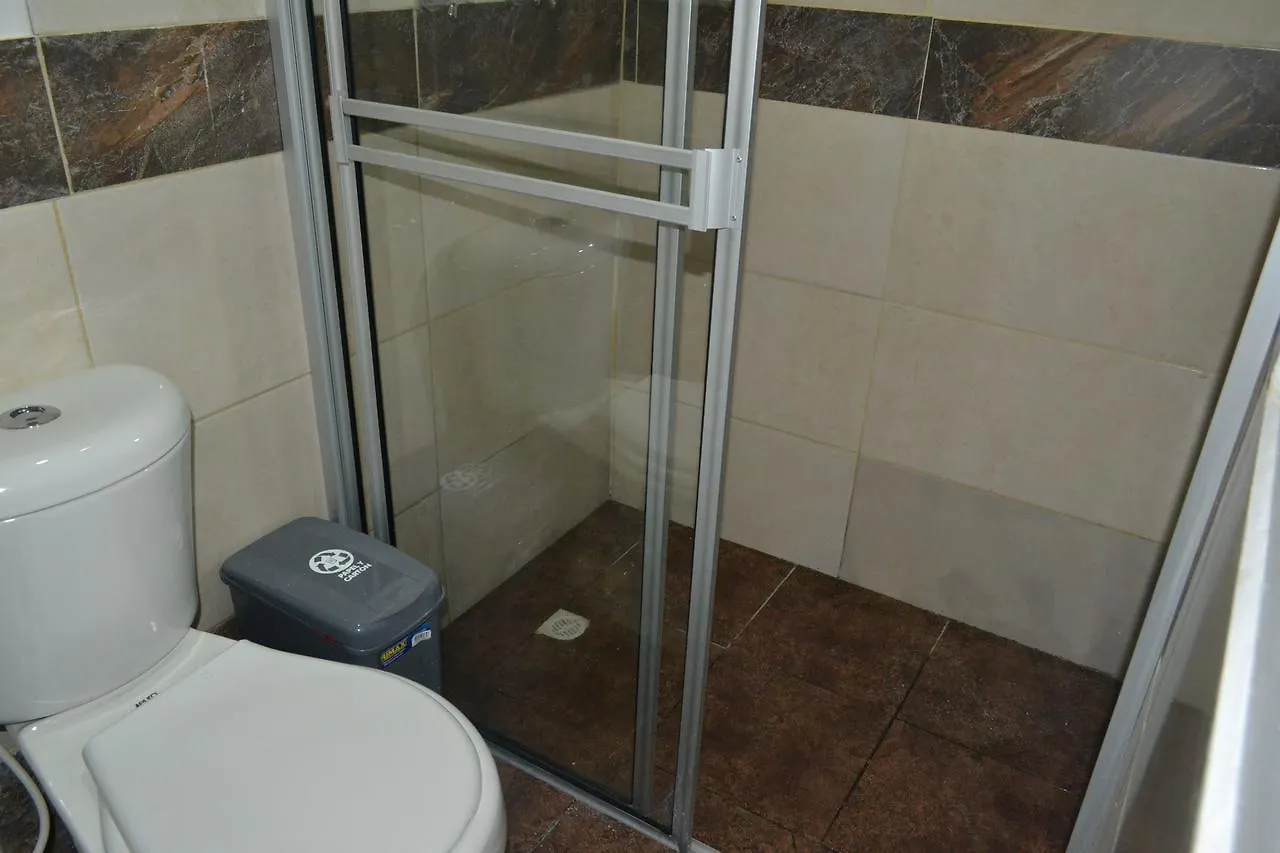 מדיין Hotel Luxton מלון ברמה אקונומית